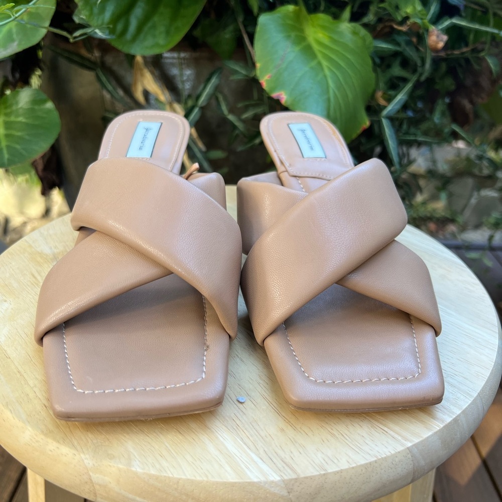 Stradivarius puffy heels in tan